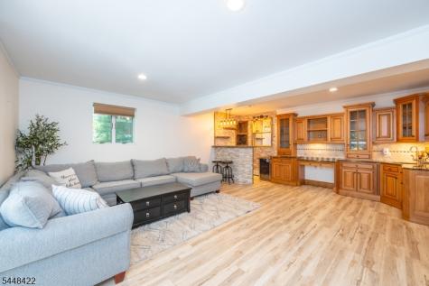 38 Oneida Avenue Hopatcong NJ 07843