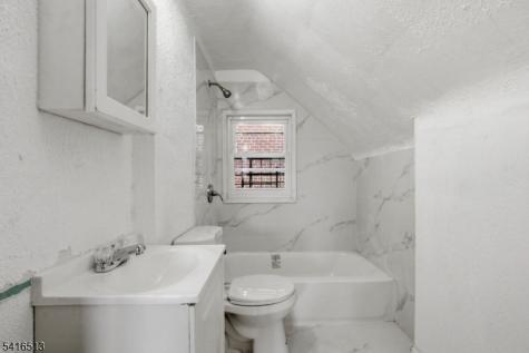 502 Stuyvesant Unit 3 Irvington NJ 07111
