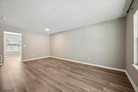 907 Wetherburn Court Raritan NJ 08822