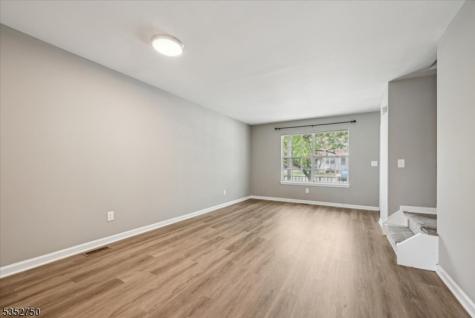907 Wetherburn Court Raritan NJ 08822