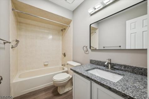 907 Wetherburn Court Raritan NJ 08822