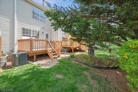 907 Wetherburn Court Raritan NJ 08822