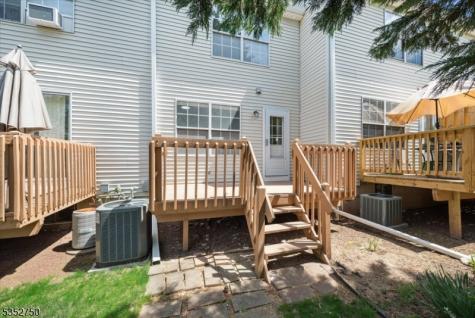 907 Wetherburn Court Raritan NJ 08822