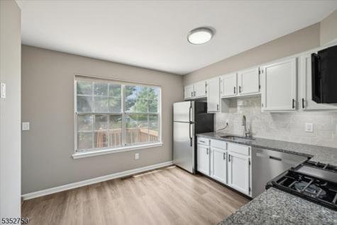 907 Wetherburn Court Raritan NJ 08822