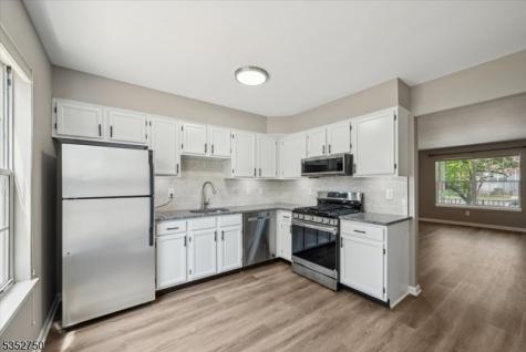907 Wetherburn Court Raritan NJ 08822