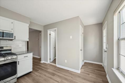 907 Wetherburn Court Raritan NJ 08822