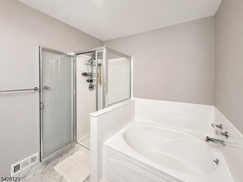 605 Magnolia Lane Branchburg NJ 08876