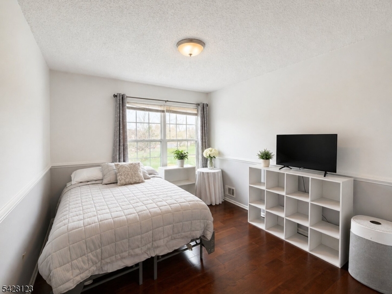 605 Magnolia Lane Branchburg NJ 08876