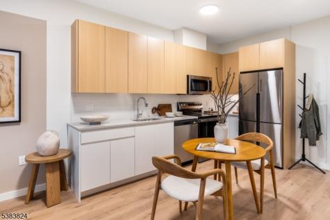 431 Drive Mlk Jr Boulevard East Orange NJ 07018