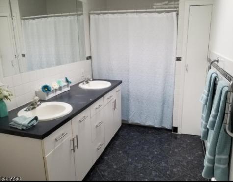 119 Dartmouth Trail Hopatcong NJ 07843