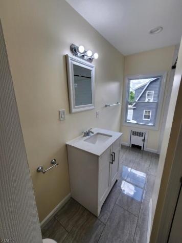 32 Edisonia Terrace West Orange NJ 07052