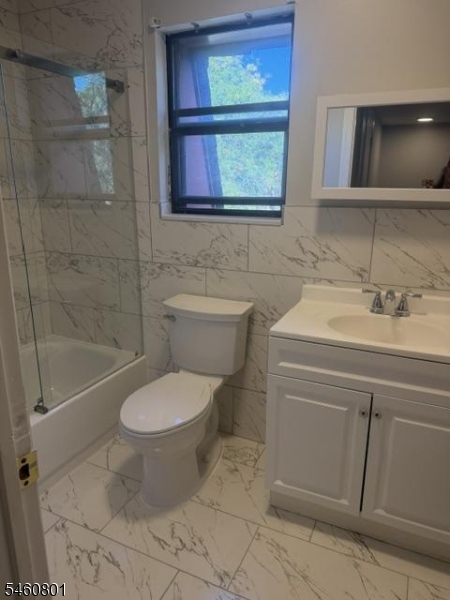 910 N Oaks Boulevard North Brunswick NJ 08902