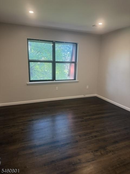 910 N Oaks Boulevard North Brunswick NJ 08902