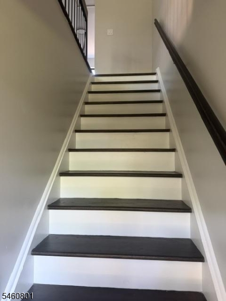 910 N Oaks Boulevard North Brunswick NJ 08902