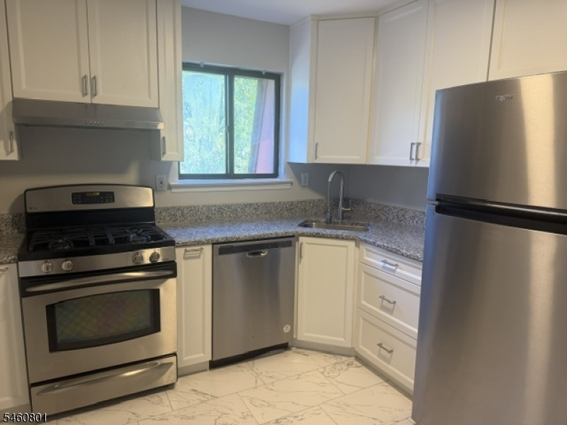 910 N Oaks Boulevard North Brunswick NJ 08902