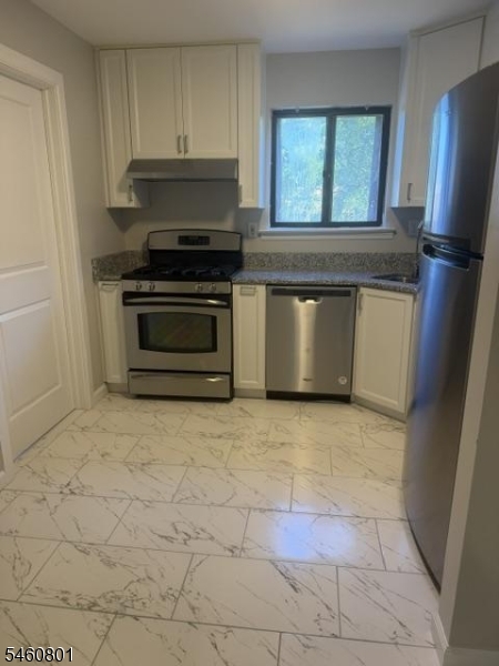 910 N Oaks Boulevard North Brunswick NJ 08902