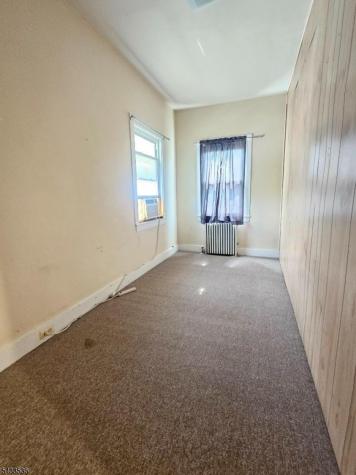 38 Thompson Street Raritan NJ 08869
