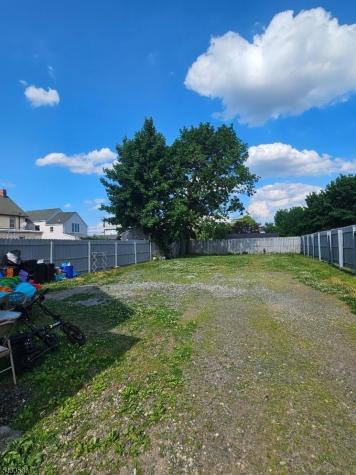 38 Thompson Street Raritan NJ 08869