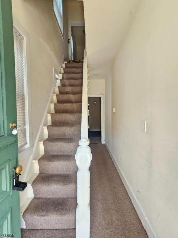 38 Thompson Street Raritan NJ 08869
