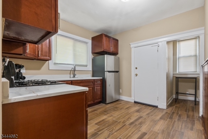 197 Hollywood Avenue East Orange NJ 07018