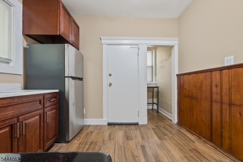 197 Hollywood Avenue East Orange NJ 07018