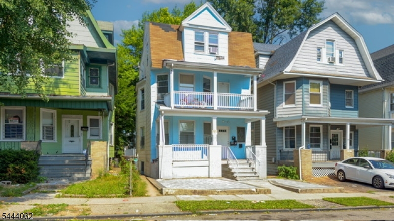 197 Hollywood Avenue East Orange NJ 07018