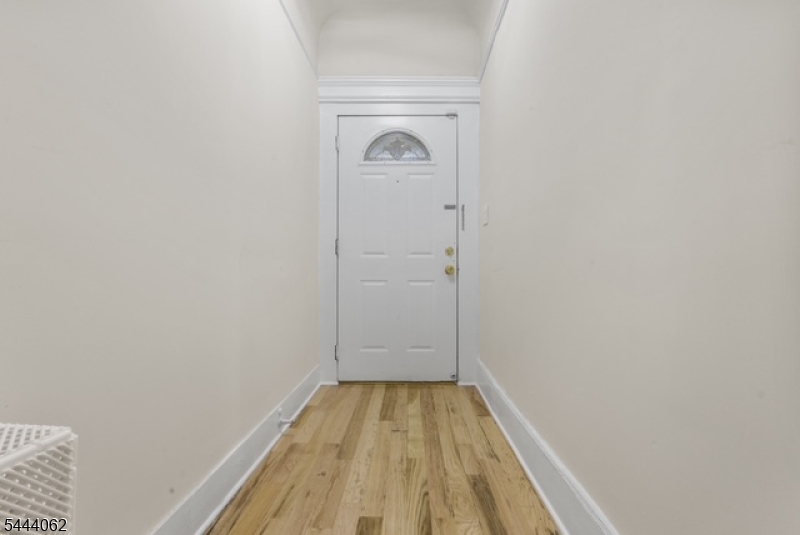 197 Hollywood Avenue East Orange NJ 07018