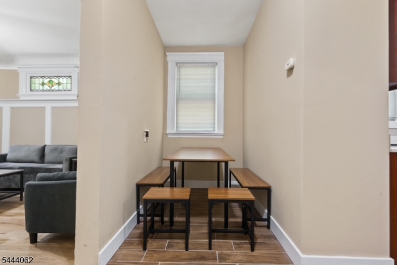 197 Hollywood Avenue East Orange NJ 07018