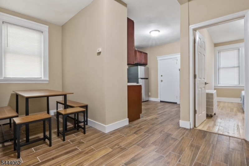 197 Hollywood Avenue East Orange NJ 07018