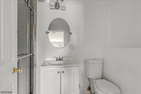 32 Brantwood Place Clifton NJ 07013