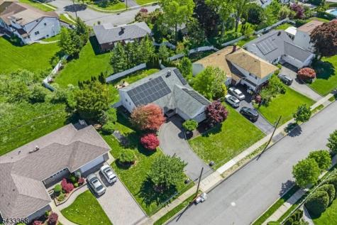 32 Brantwood Place Clifton NJ 07013