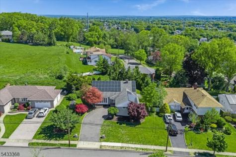32 Brantwood Place Clifton NJ 07013