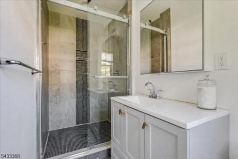 32 Brantwood Place Clifton NJ 07013