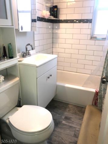 537 Rosewood Terrace Linden NJ 07036