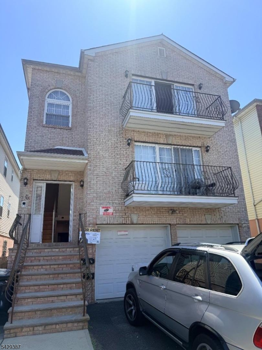 26 Lisa Court Newark NJ 07112