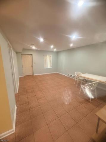26 Lisa Court Newark NJ 07112