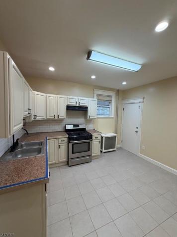 816 S 16th Street Newark NJ 07108