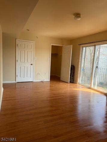 41 3RD Street Newark NJ 07107