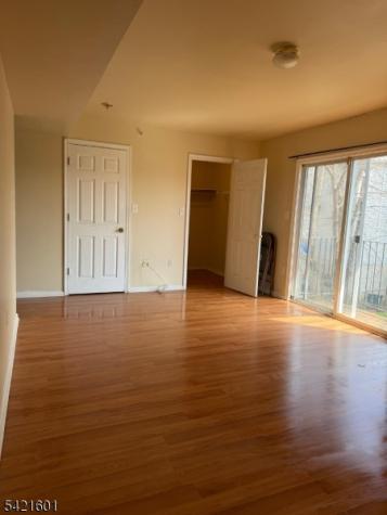 41 3RD Street Newark NJ 07107