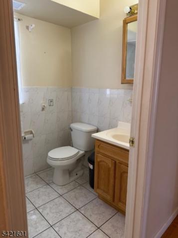 41 3RD Street Newark NJ 07107
