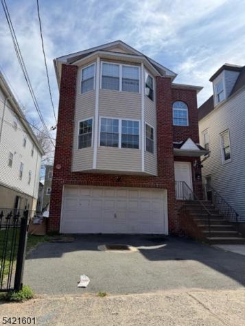 41 3RD Street Newark NJ 07107
