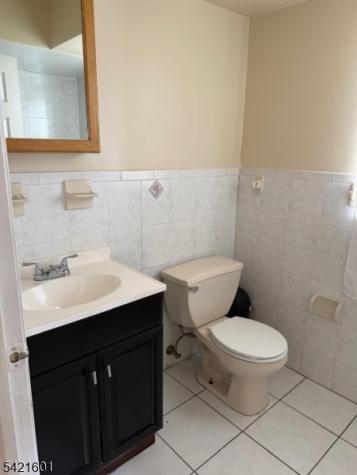 41 3RD Street Newark NJ 07107