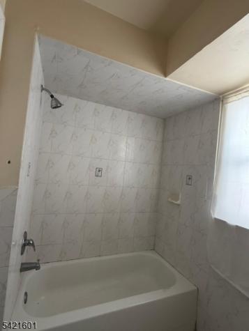 41 3RD Street Newark NJ 07107