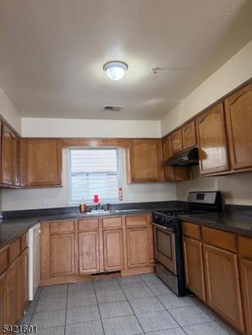 41 3RD Street Newark NJ 07107