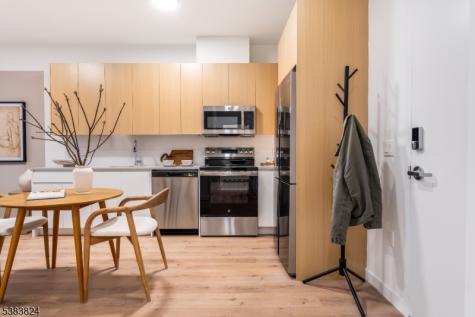 431 Drive Mlk Jr Boulevard East Orange NJ 07018