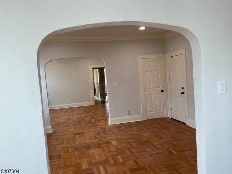 176 Weequahic Avenue Newark NJ 07112