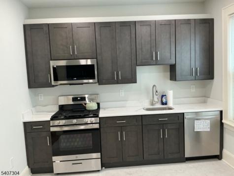 176 Weequahic Avenue Newark NJ 07112