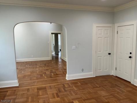 176 Weequahic Avenue Newark NJ 07112