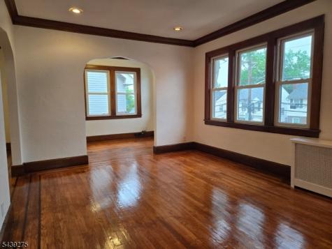 27 Cleveland Avenue Newark NJ 07106