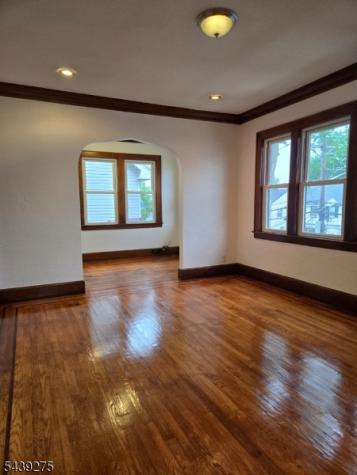 27 Cleveland Avenue Newark NJ 07106